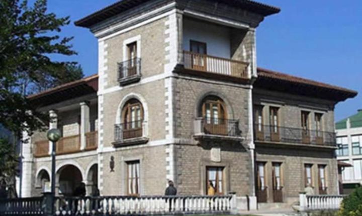 Apartamento Estelas De Cantabria Corrales De Buelna Екстериор снимка